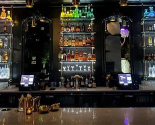 Town Bar & Lounge