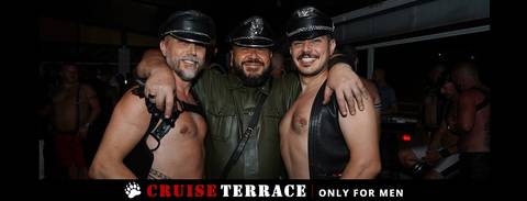Cruise Bar