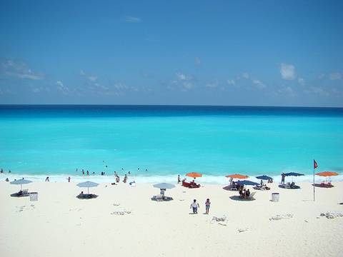 Playa Delfines