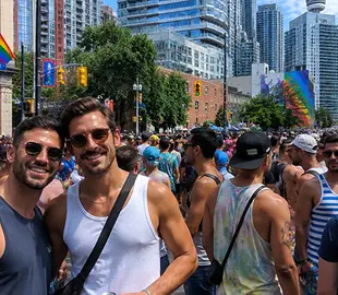 orgulho gay de Toronto 2026: imagem do desfile
