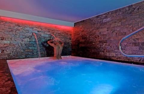Bubbles sauna club