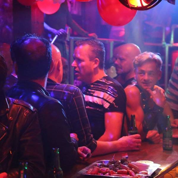 Netherlands Gay Bars & Nightlife Guide│misterb&b