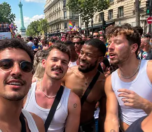 Paris Gay Pride 2026: Bild der Parade