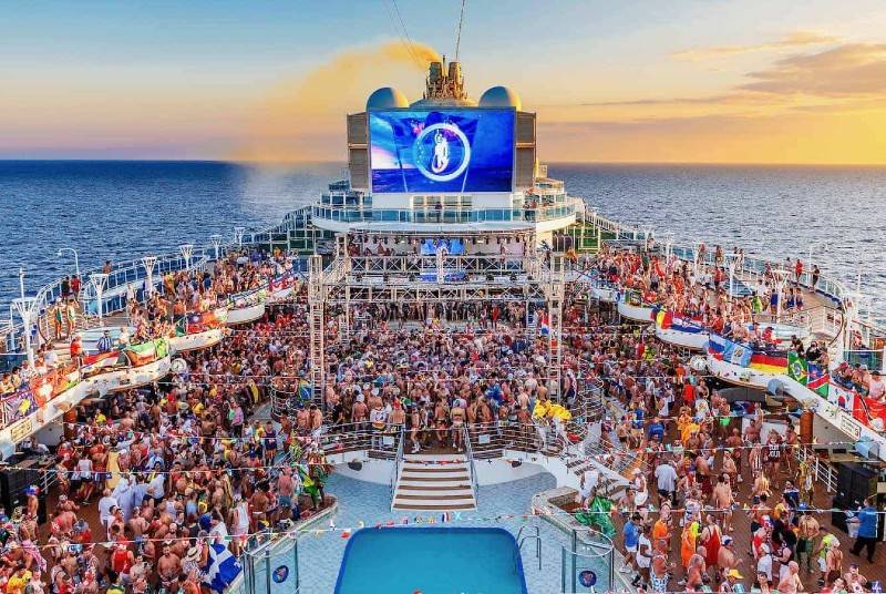 What’s the Difference Between Big-Ship LGBTQ+ Cruise Companies & Brand g?