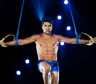 Le Cirque du Soleil Performs in Paris
