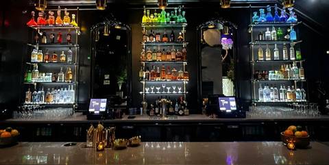 Town Bar & Lounge