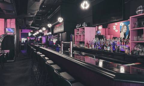 Dani’s Queer Bar