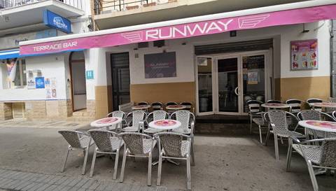 Runway Terrace Bar