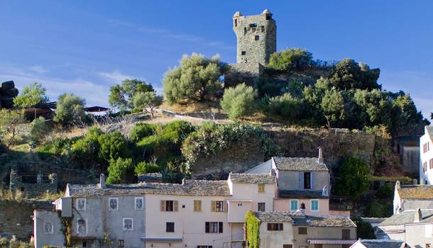 Corsica, l'indagine gay