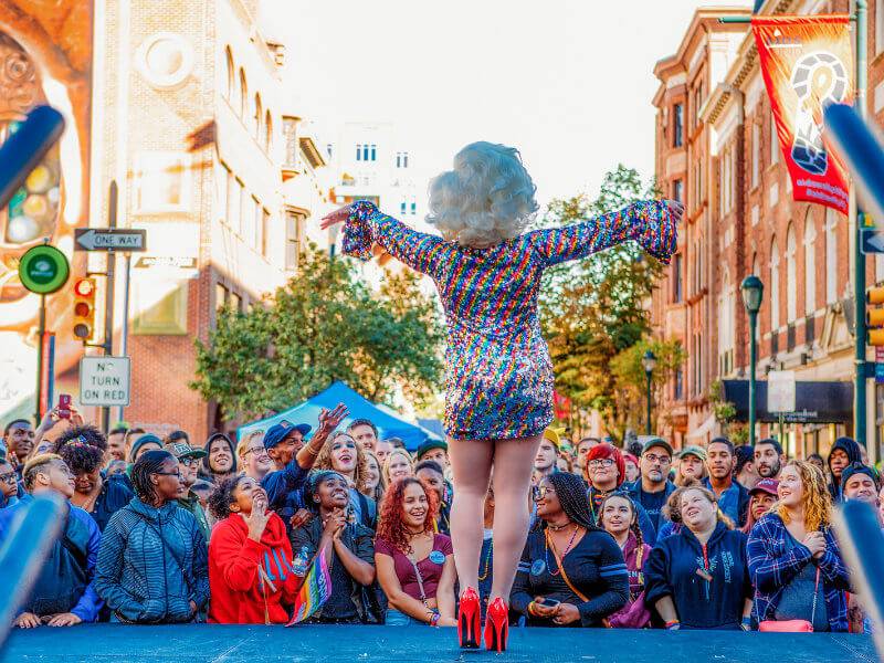 Les meilleurs événements gays en Amérique du Nord cet automne