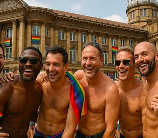 Gay Pride Birmingham 2026: imagem do desfile