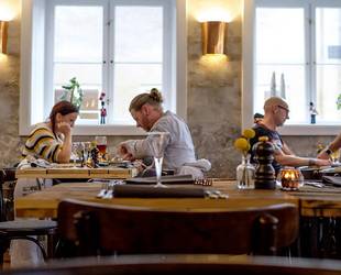 Restaurant 1733