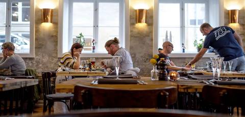 Restaurant 1733