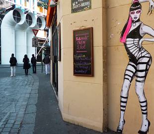 Drag Queen invasion in Paris