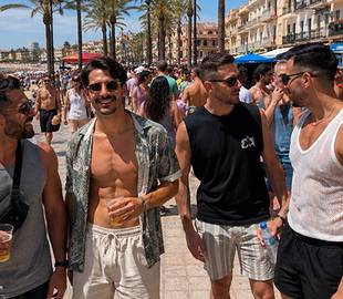 Stay at gay accommodations during gay pride in Torremolinos!