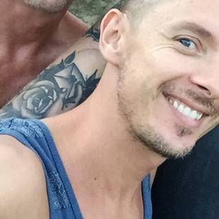 Toronto : New gay bookstore/bar/lounge attracts tourists