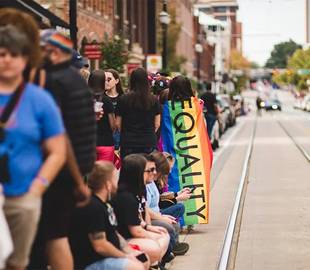 Orgulho de Little Rock 2026: imagem do desfile