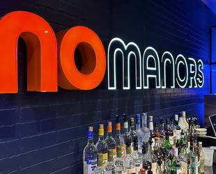 No Manors Bar & Lounge
