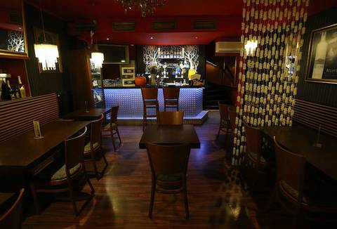 Celebrity Cafe
