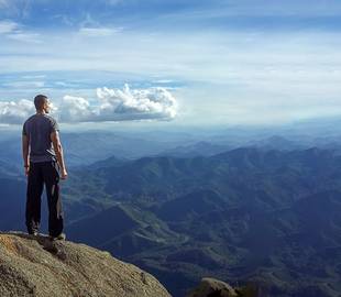 7 destinations LGBTQ+ parfaites pour les voyageurs solos