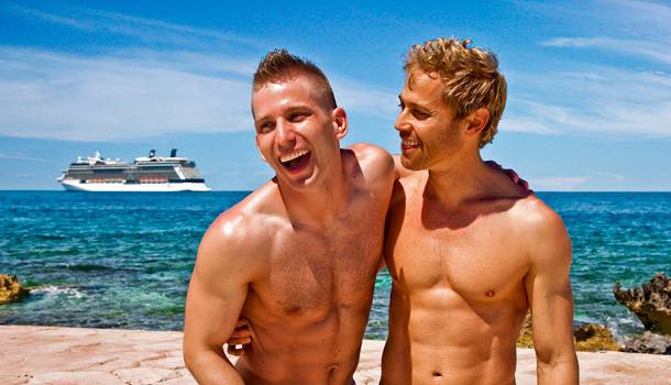 Reportage à bord de la plus grande croisière gay du monde